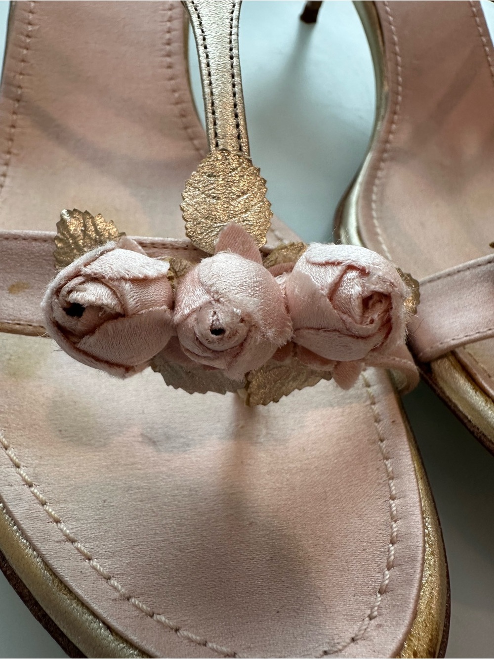 AUTHENTIC ALEXANDRA NEEL Gold Light Pink Satin Floral Thong Sandals - Picture 7 of 11